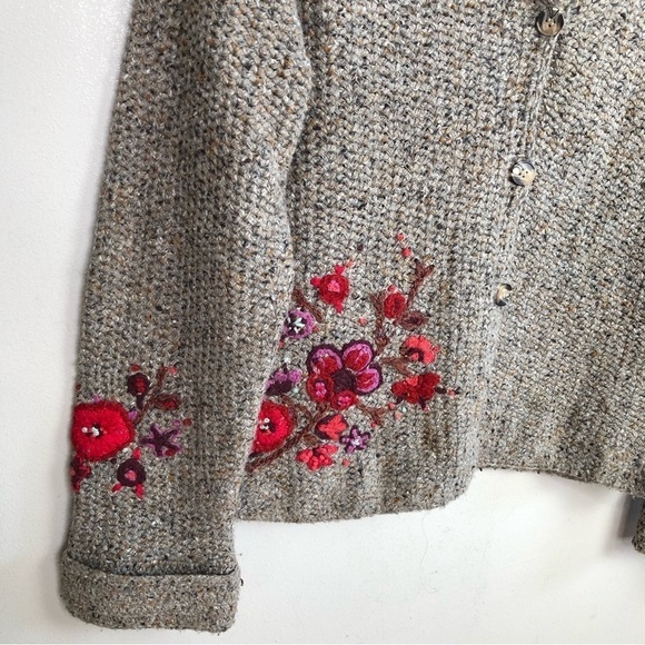 VNTG Northern Isles Wool Blend Taupe Cardigan Sweater Red Floral embroidered S - Picture 3 of 9